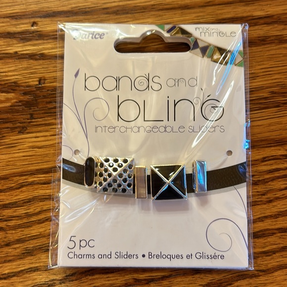 NWT 4 Packs Jewelry Interchangeable Bands & Bling Metal Charms Sliders by Darice - Picture 8 of 9
